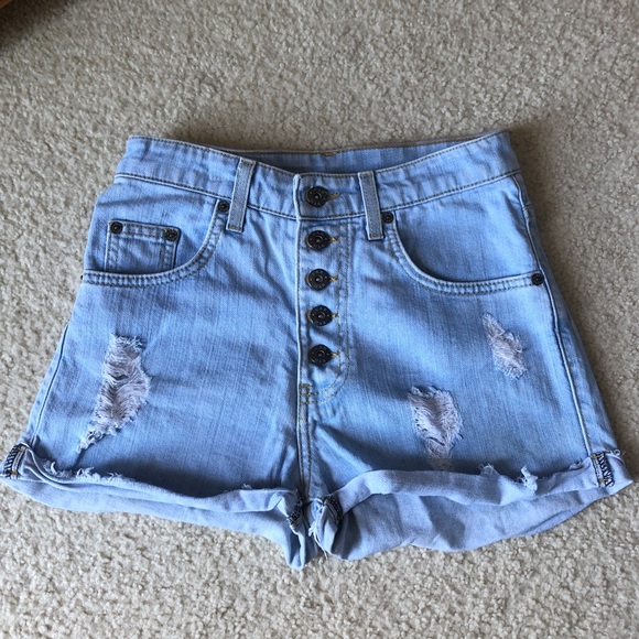 LF CARMAR Denim Shorts - Picture 2 of 4